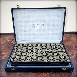 *SOLD* 1930s RARE vtg Indian embroidered velvet clutch